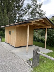 Caseta de madera en los pirineos